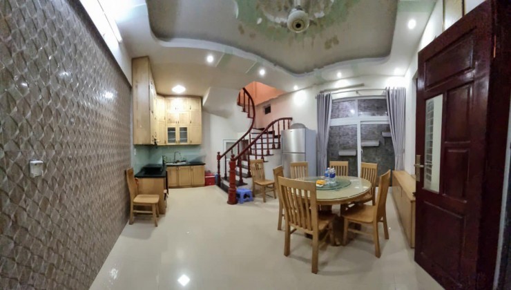 Cho thuê nhà mặt ngõ Hoàng Mai.HM.  DT32m² x 5 tầng, 3 ngủ, giá 13 triệu 0375005838